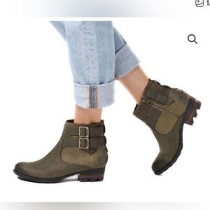 SOREL Brown Suede Ankle Boots
